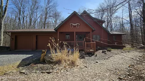 125 Flintlock Trl, Pocono Pines, PA 18350