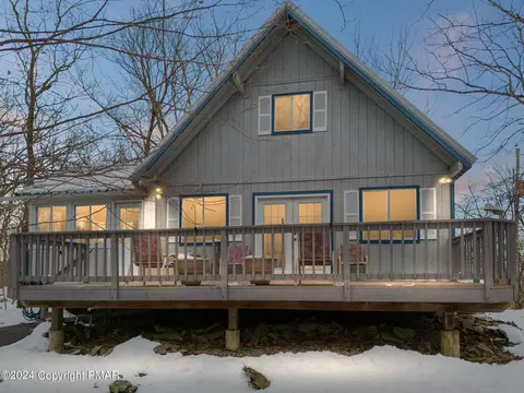 122 Clifton Dr, Bushkill, PA 16830