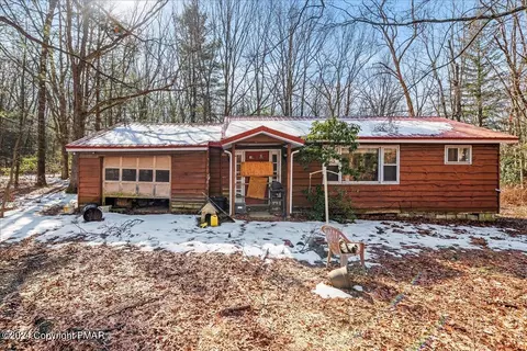 1902 Donalds Rd, Effort, PA 18330