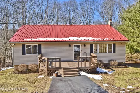 5159 Minks Pond Rd, Bushkill, PA 18324