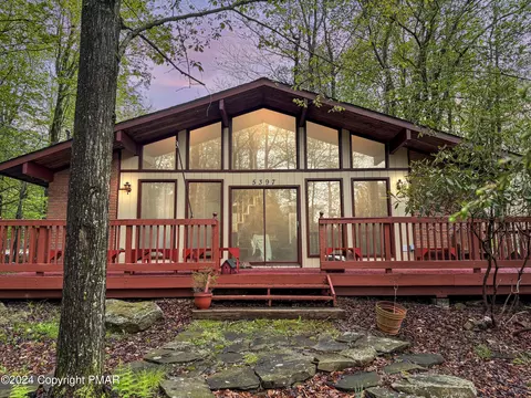 5397 Vine Ter, Tobyhanna, PA 18466