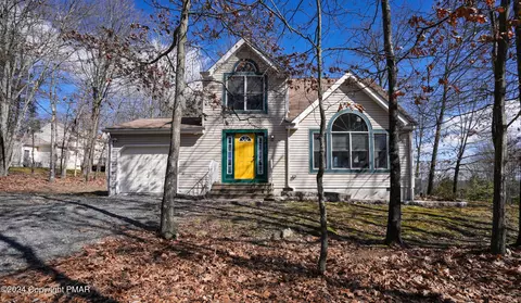 3103 Whitby Ct, Bushkill, PA 18324