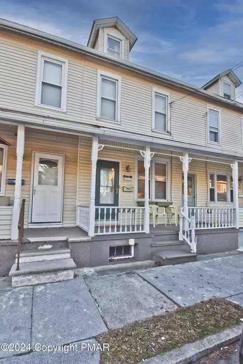 812 5th St, Whitehall, PA 18052