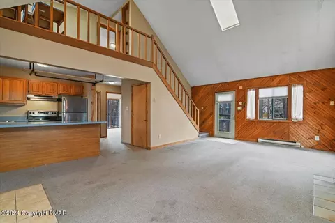 1135 Lancaster Dr, Bushkill, PA 18324 photo 10