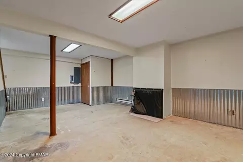 1135 Lancaster Dr, Bushkill, PA 18324 photo 35
