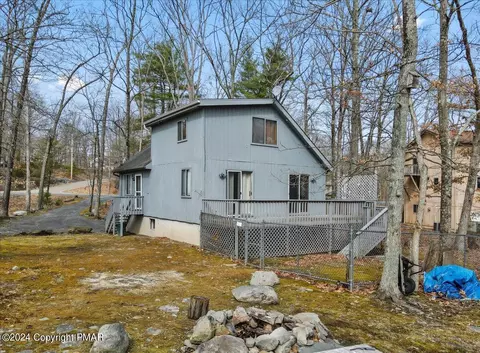 1135 Lancaster Dr, Bushkill, PA 18324 photo 39
