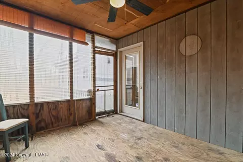1135 Lancaster Dr, Bushkill, PA 18324 photo 18