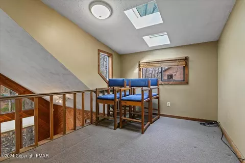 1135 Lancaster Dr, Bushkill, PA 18324 photo 27