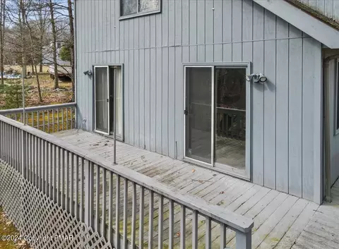 1135 Lancaster Dr, Bushkill, PA 18324 photo 42