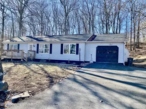 166 Pipher Rd, Bushkill, PA 18324