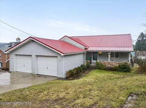 310 Wilkes Barre St, White Haven, PA 18661