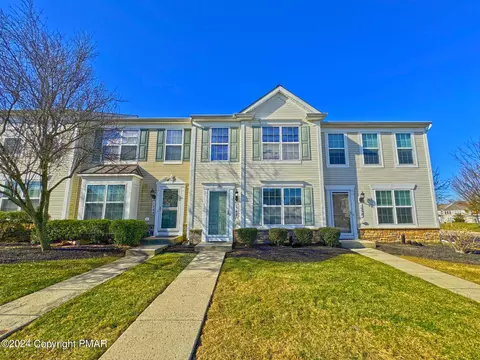 1548 Artisan Ct, Breinigsville, PA 18031