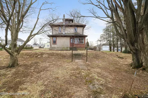 32 E 4th St, Wind Gap, PA 18091 photo 27