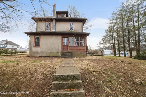 32 E 4th St, Wind Gap, PA 18091 photo 28