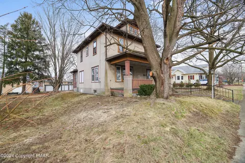 32 E 4th St, Wind Gap, PA 18091 photo 30