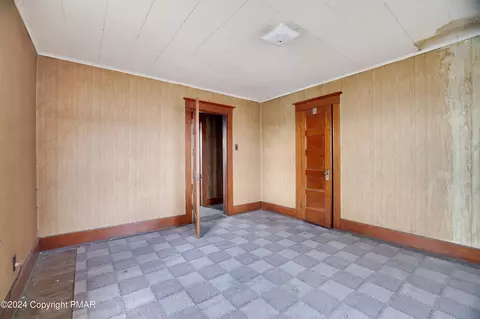 32 E 4th St, Wind Gap, PA 18091 photo 14