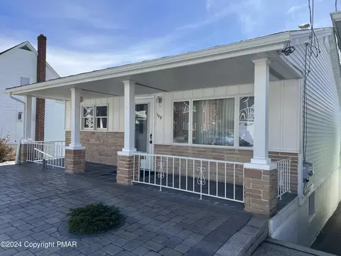 124 E Garibaldi Ave, Nesquehoning, PA 18240