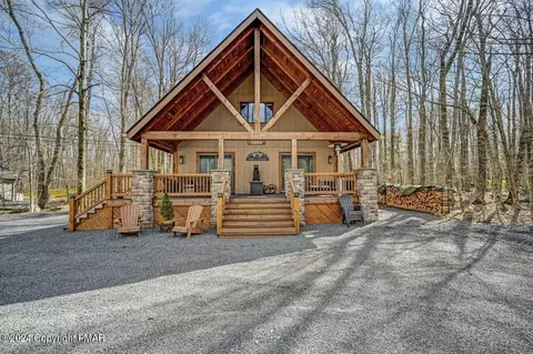 262 Aspen Rd, Pocono Pines, PA 18350