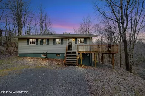 113 Greenleaf Dr, Long Pond, PA 18334