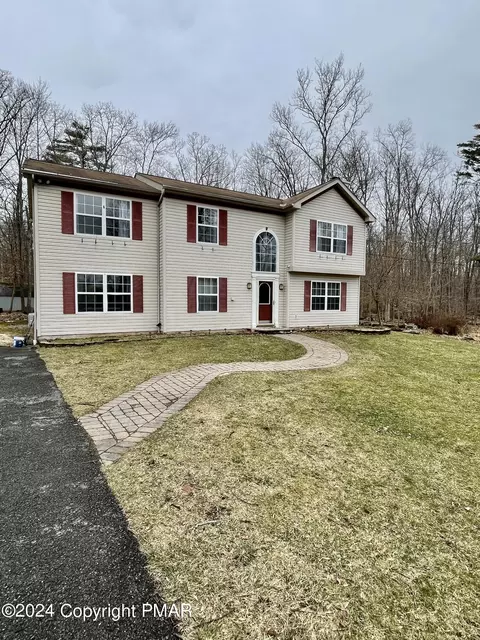 309 Spicebush Dr, East Stroudsburg, PA 18301