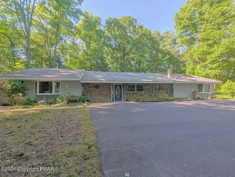 2461 Mountain Rd, Stroudsburg, PA 18360
