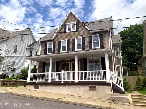 110 N Harding Ave, Pen Argyl, PA 18072