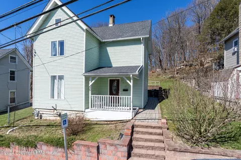 35 Kline St, Bangor, PA 18013