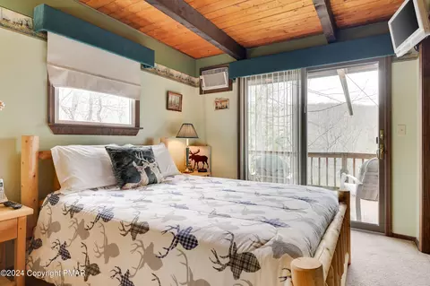 Bedroom - 5817 Decker Rd, Bushkill, PA 18324 photo 2 of 10