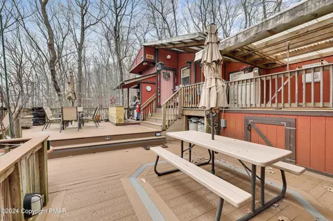 Exterior - 5817 Decker Rd, Bushkill, PA 18324 photo 4 of 20