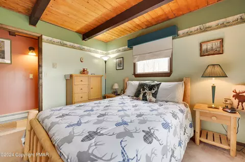 Bedroom - 5817 Decker Rd, Bushkill, PA 18324 photo 3 of 10
