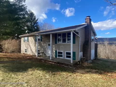 92 Wyndgate Blvd, Drums, PA 18222