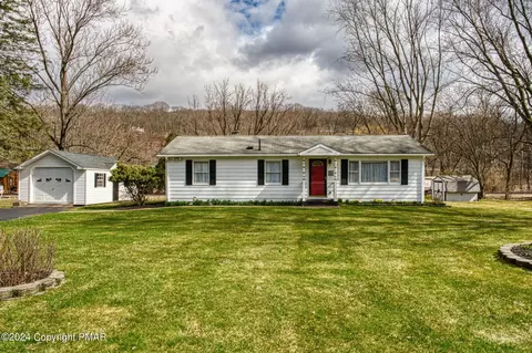 553 Slateford Rd, Mount Bethel, PA 18343