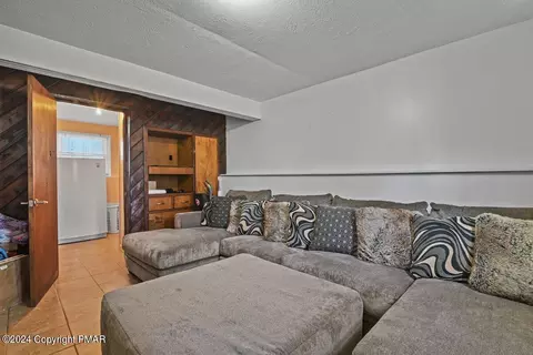 155 Chestnut Ln, Bushkill, PA 18324 photo 25