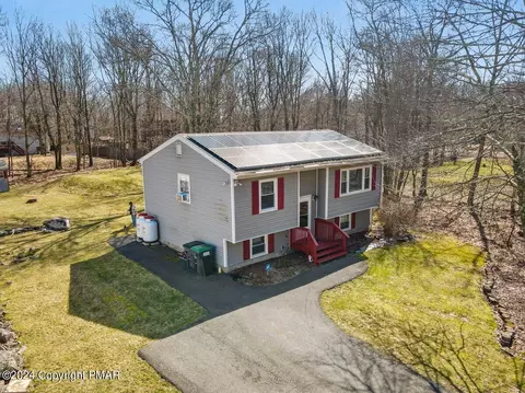 155 Chestnut Ln, Bushkill, PA 18324 photo 3