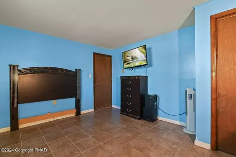155 Chestnut Ln, Bushkill, PA 18324 photo 24
