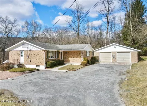 110 Peach Aly, Lehighton, PA 18235