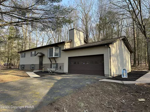 105 Sugar Hill Rd, Saylorsburg, PA 18353