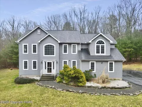 459 Joanne Ct, Bartonsville, PA 18321