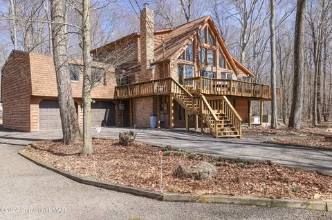 147 Eagles View Dr, Clifton Township, PA 18424