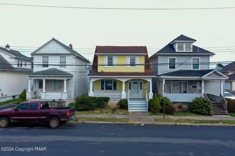 125 Lyndwood Ave, Hanover Township, PA 18706