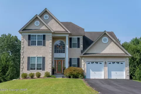 3123 Pine Valley Way, East Stroudsburg, PA 18302
