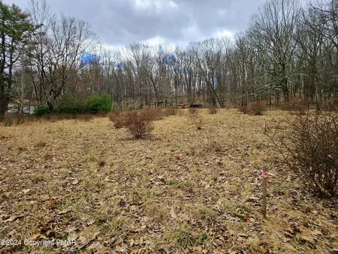 568 Mckay Road # t, Henryville, PA 18332