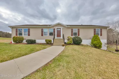 105 Daisy Ln, Kunkletown, PA 18058