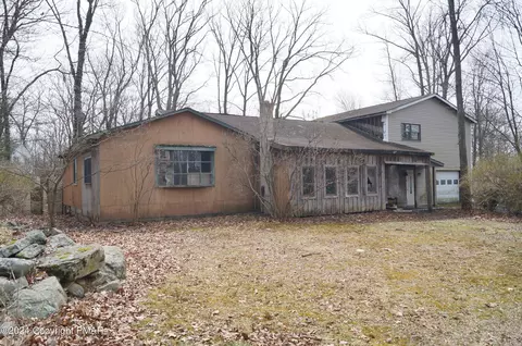 252 Wynding Way, Bushkill, PA 18324