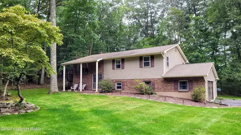 3513 Deer Ln, Bartonsville, PA 18321