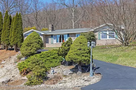 101 E Diaz Ave, Nesquehoning, PA 18240