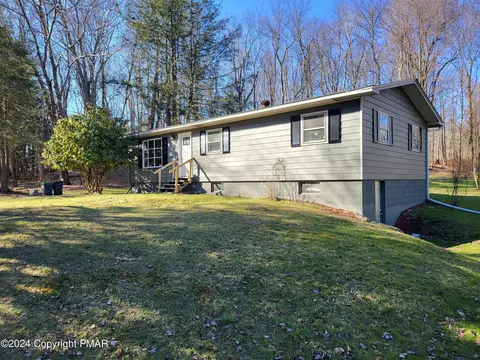 67 A M Hughes Blvd, Covington Township, PA 18424