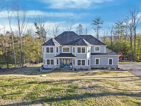 137 Chinaberry Way, Kunkletown, PA 18058