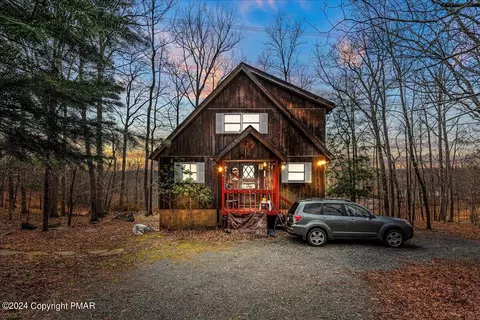 155 Salisbury Rd, Bushkill, PA 18324