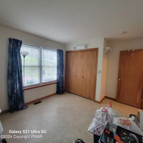 1206 Falls Rd, Bushkill, PA 18324 photo 35